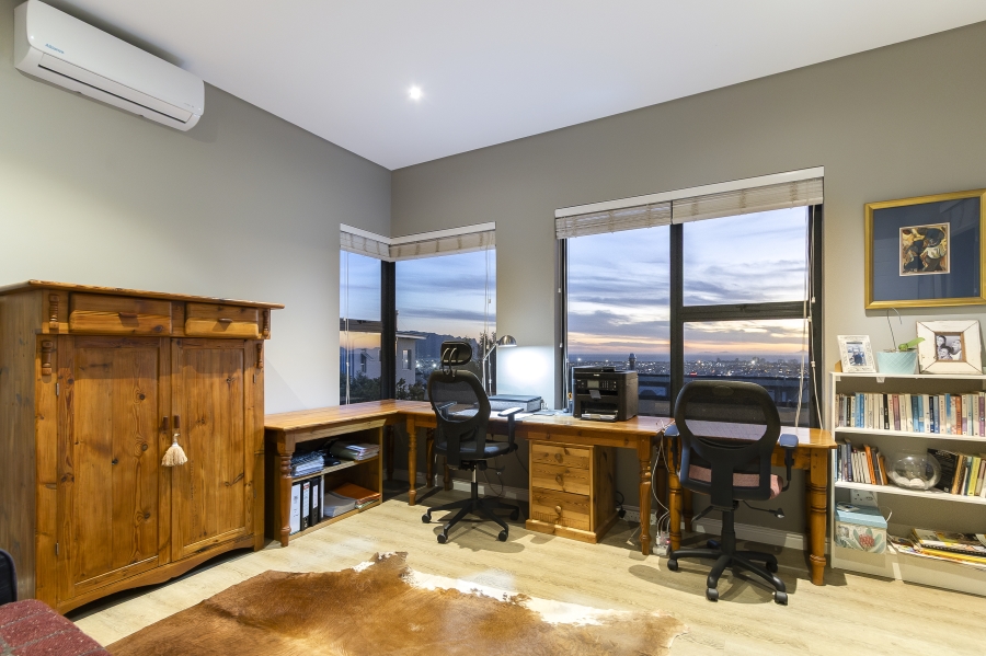 5 Bedroom Property for Sale in Fairhaven Country Estate Western Cape